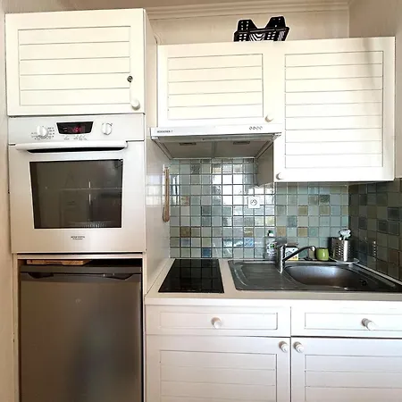 Manureva, - Face - - Lb538-001 Appartement